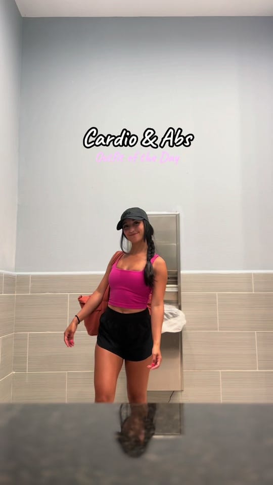 Post 8 by Ana on TikTok (video)