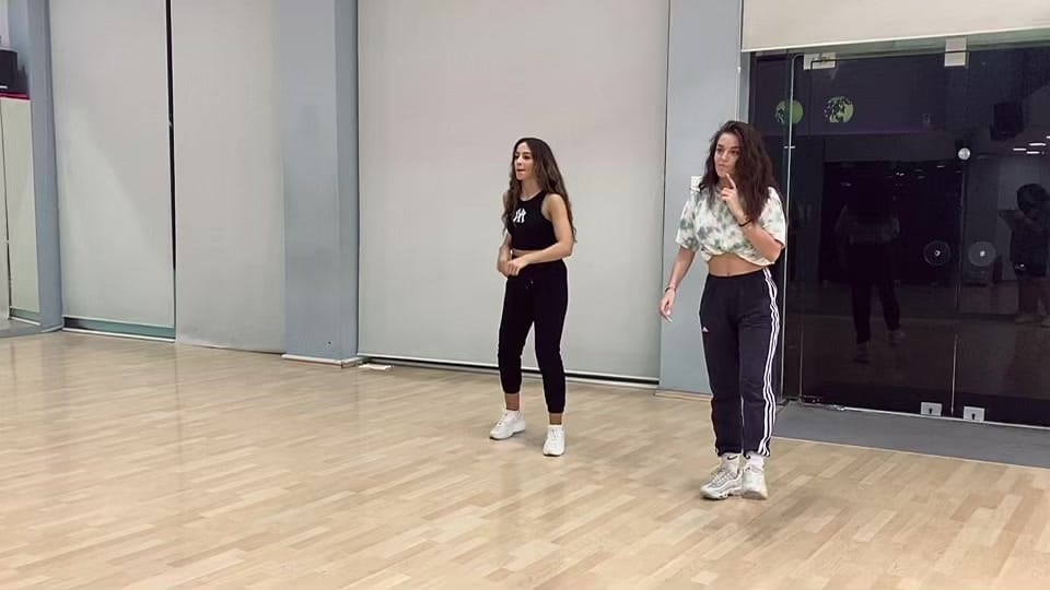Post 10 by Georgia Xanthaki on TikTok (video)