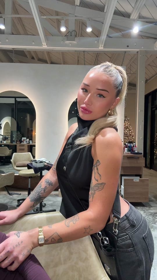Post 5 by Kaitlyn Bankes on TikTok (video)