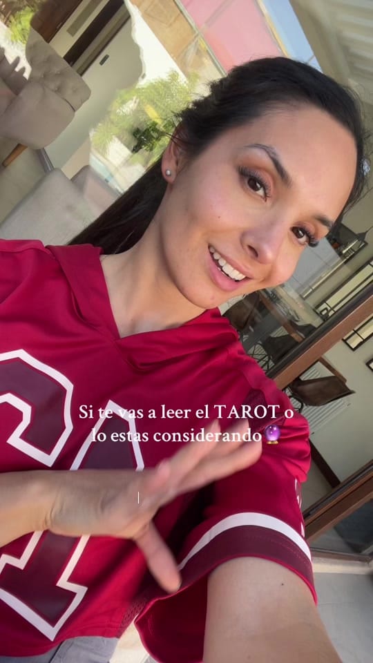 Post 2 by Gaby Knop on TikTok (video)
