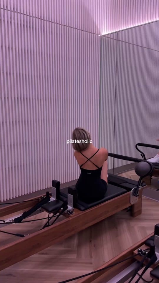 Post 2 by Oli on TikTok (video)
