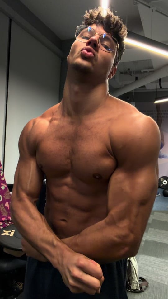 Post 4 by Carlos Mata on TikTok (video)