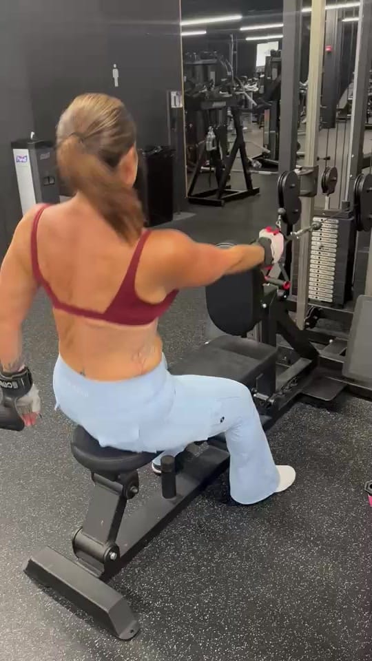Post 2 by Kelly on TikTok (video)