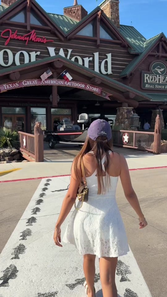 Post 1 by Silvana Jim on TikTok (video)