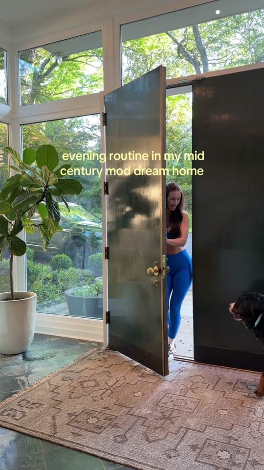 Post 1 by Kelbi on TikTok (video)
