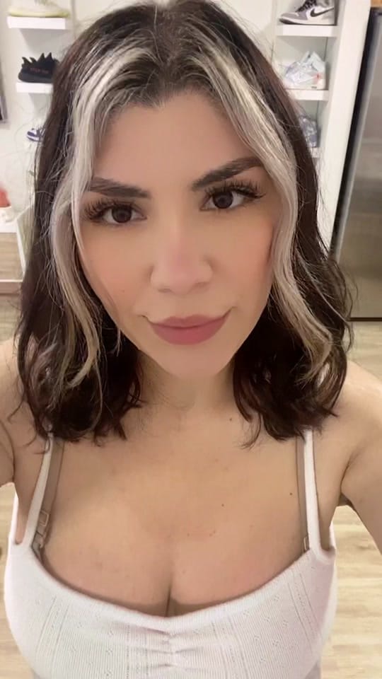 Post 4 by Angie Zuniga on TikTok (video)