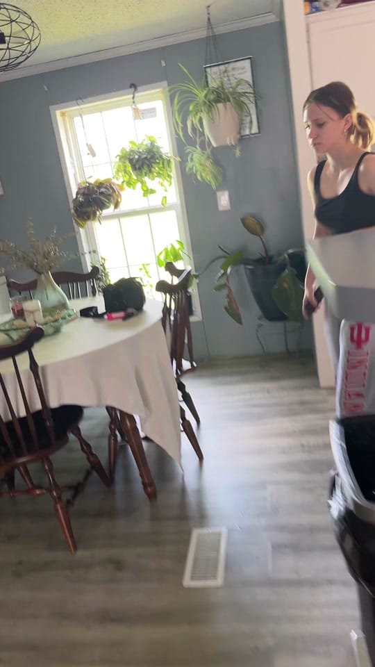 Post 10 by Junie on TikTok (video)