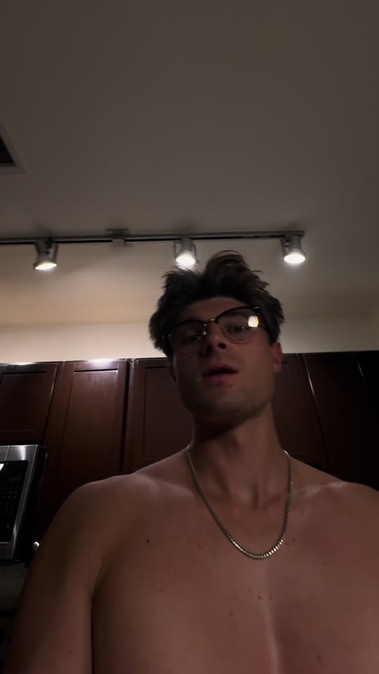 Post 6 by clink on TikTok (video)