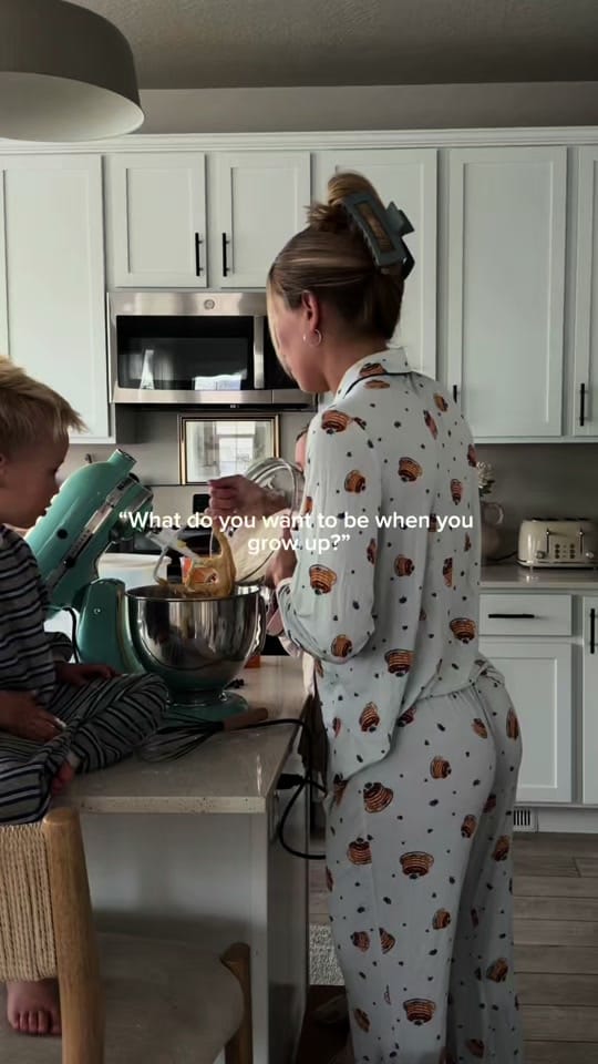Post 1 by Audrey Brie on TikTok (video)