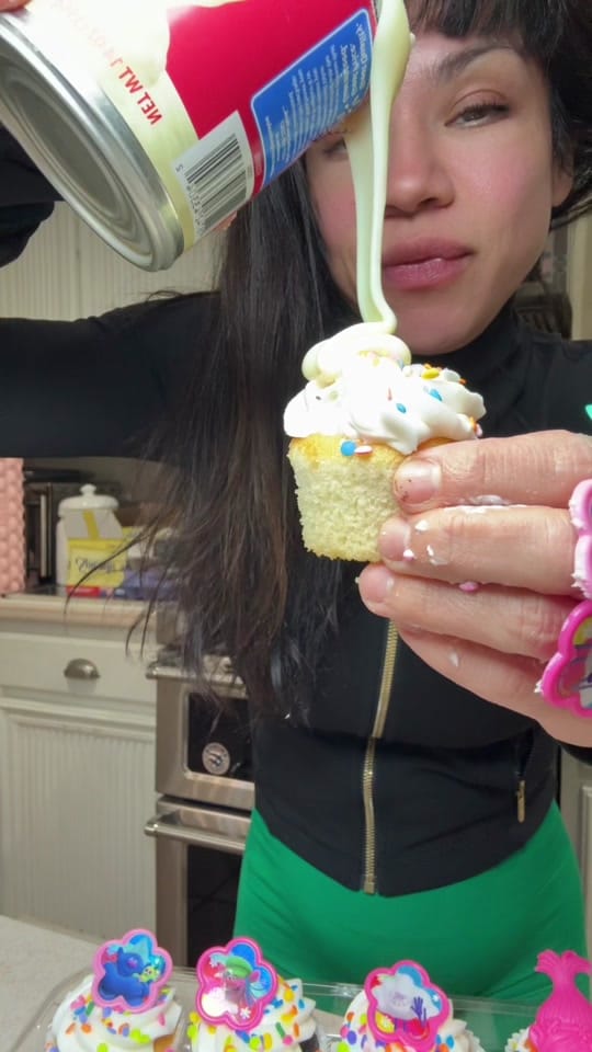 Post 4 by Mellie Tammaro on TikTok (video)