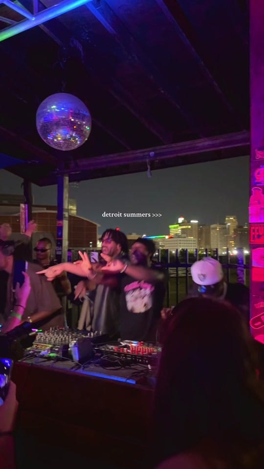 Post 8 by itskrisxlee on TikTok (video)