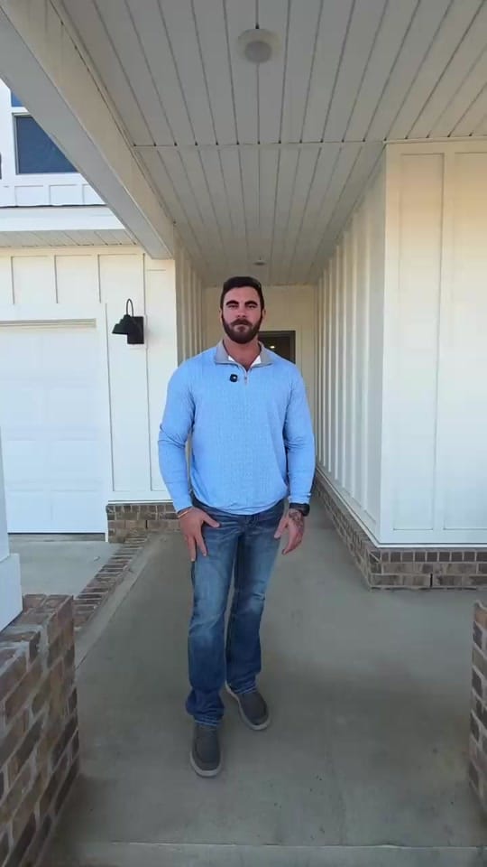 Post 8 by Zach on TikTok (video)
