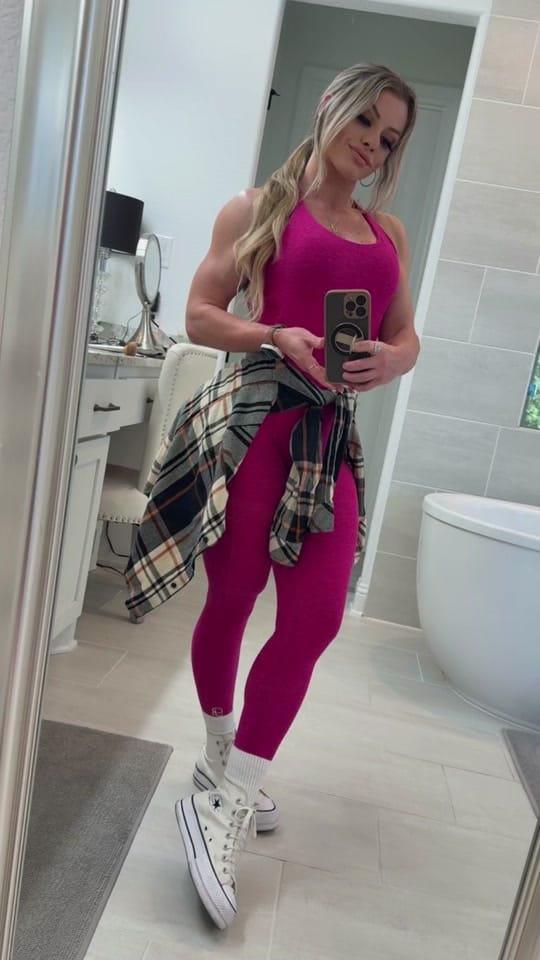 Post 5 by Anna Wyatt 💋 on TikTok (video)
