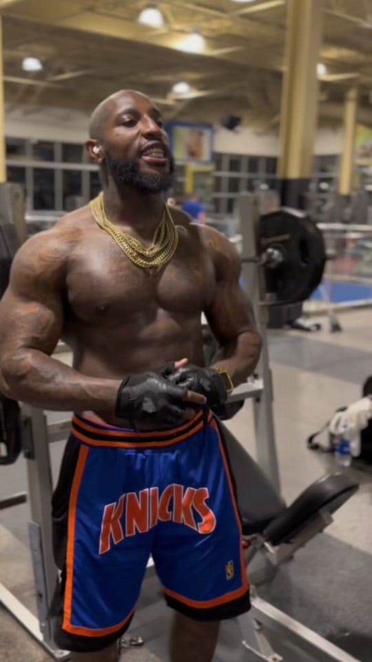 Post 6 by MR I KNOOOOWWIIT on TikTok (video)