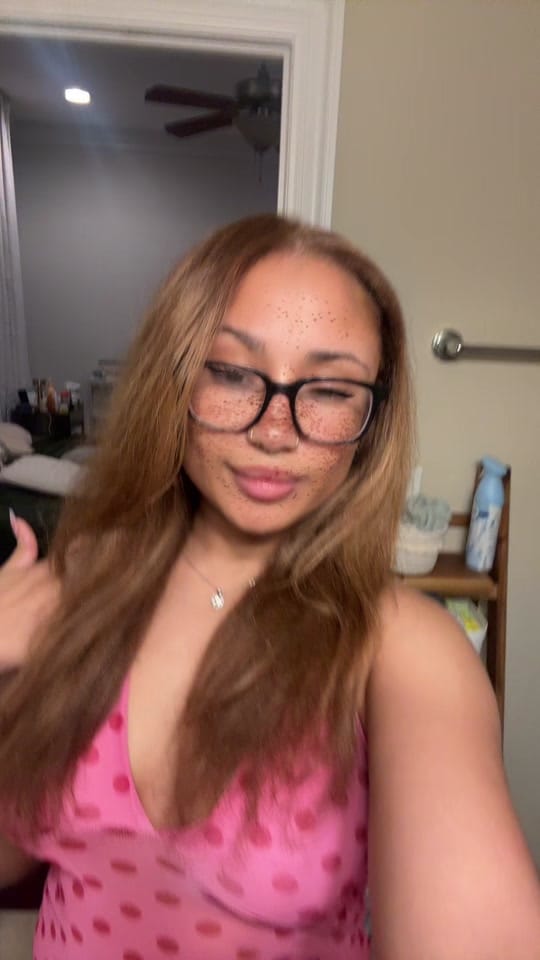 Post 1 by Ela on TikTok (video)