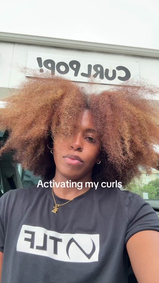 Post 2 by Karina on TikTok (video)