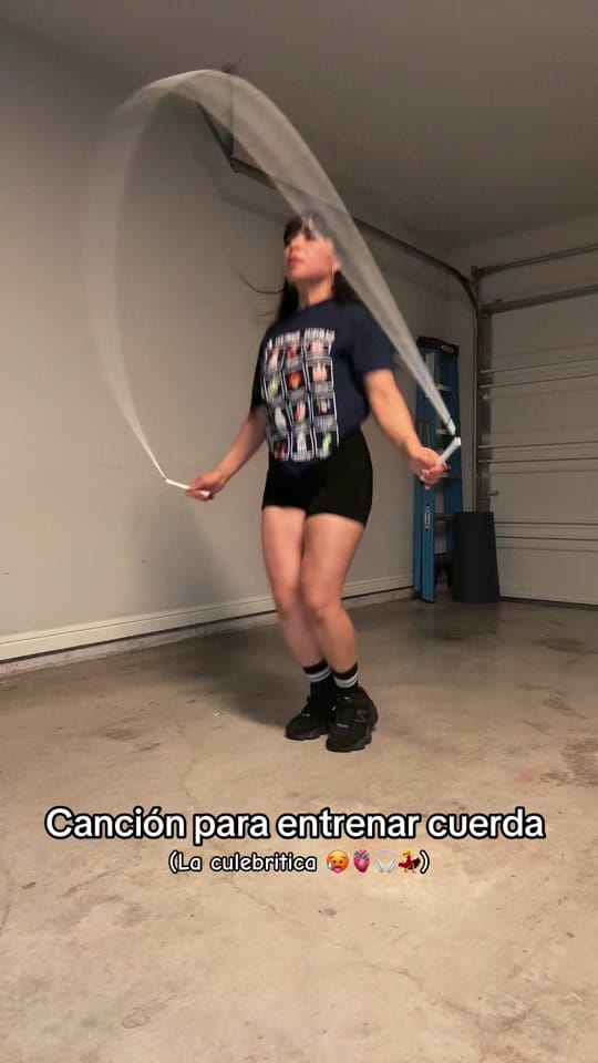Post 6 by Kari “la fitness” on TikTok (video)