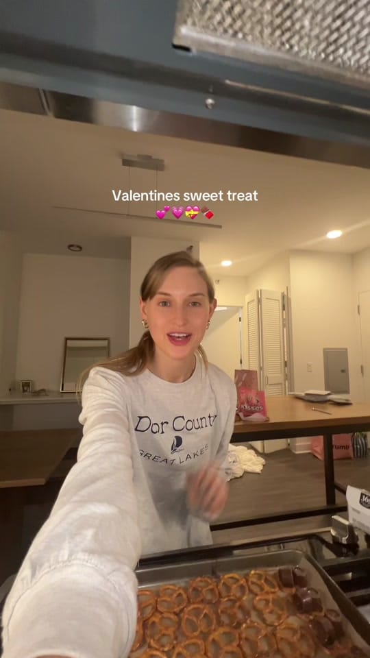 Post 1 by Rayne on TikTok (video)