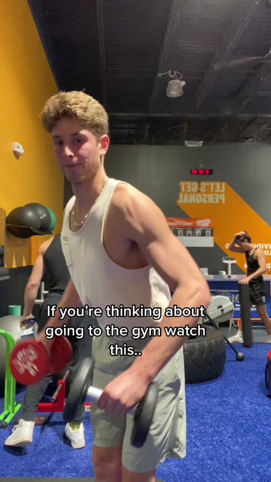 Post 8 by Deli on TikTok (video)