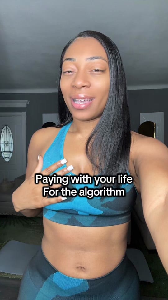Post 4 by Lovediamondly on TikTok (video)