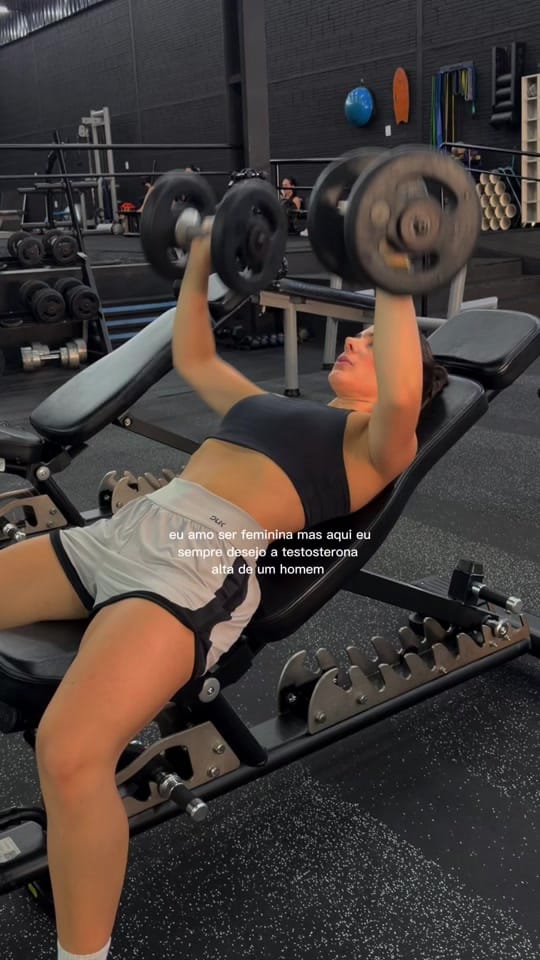 Post 6 by Gabriela Nicoletti on TikTok (video)