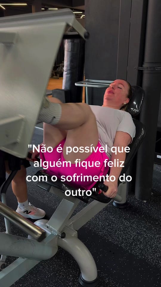 Post 8 by Gabriela Nicoletti on TikTok (video)