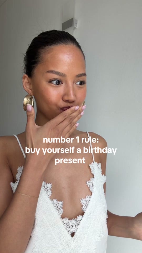 Post 6 by Ellie Ross ⭐️ on TikTok (video)