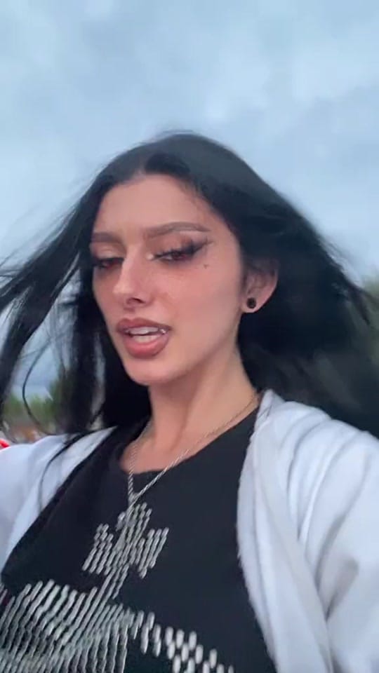Post 4 by Tanya Hanlon on TikTok (video)