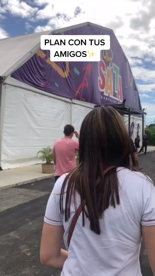 Post 10 by Albita on TikTok (video)