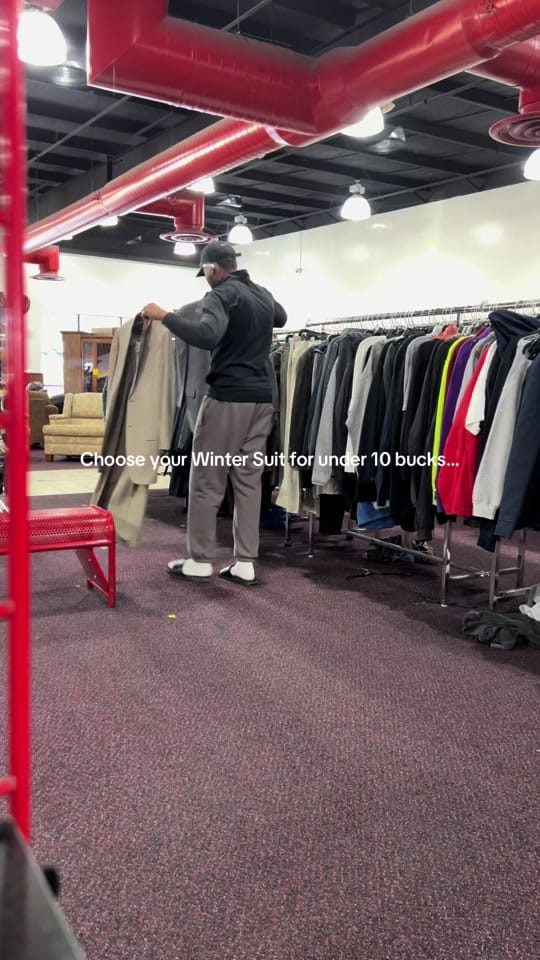 Post 9 by Van Phillips Jr. on TikTok (video)