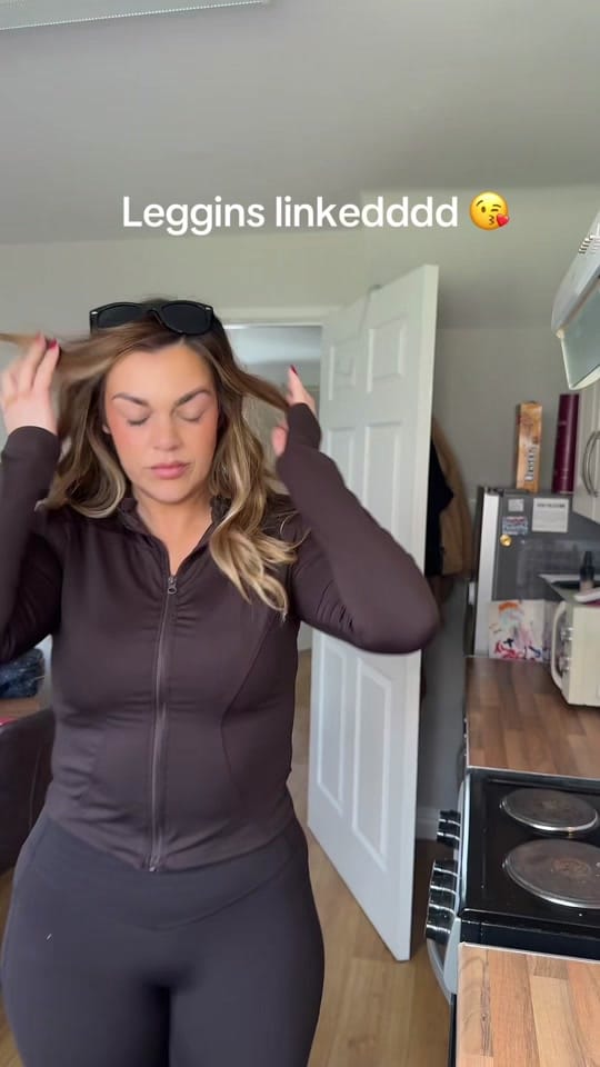 Post 8 by Lauren Hughes 🍓 on TikTok (video)