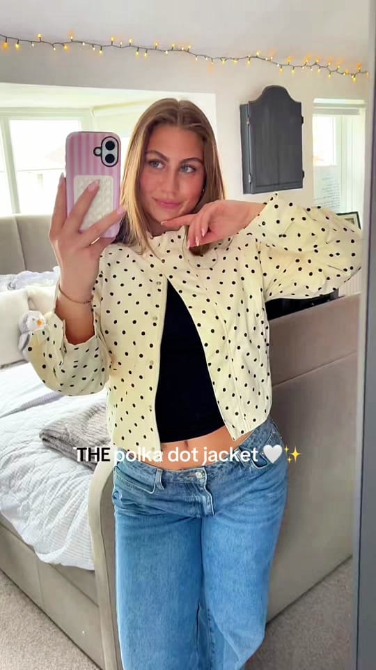 Post 8 by 𝐛𝐨𝐧𝐢𝐭𝐚𝐫𝐨𝐬𝐚☆ on TikTok (video)