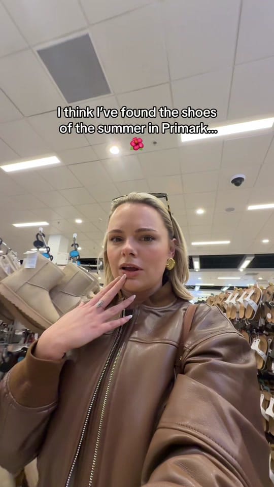Post 4 by Emmanoodle on TikTok (video)