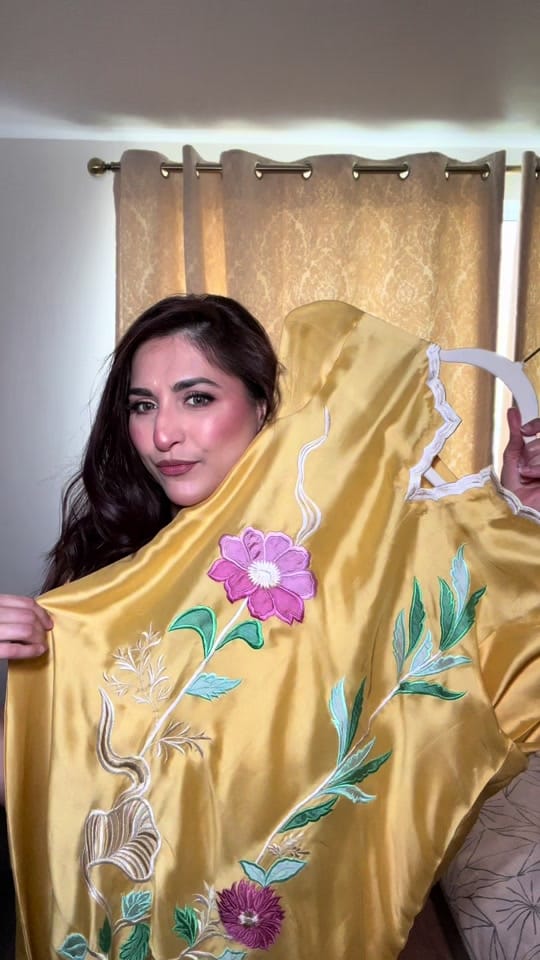Post 1 by Faryal Khan on TikTok (video)