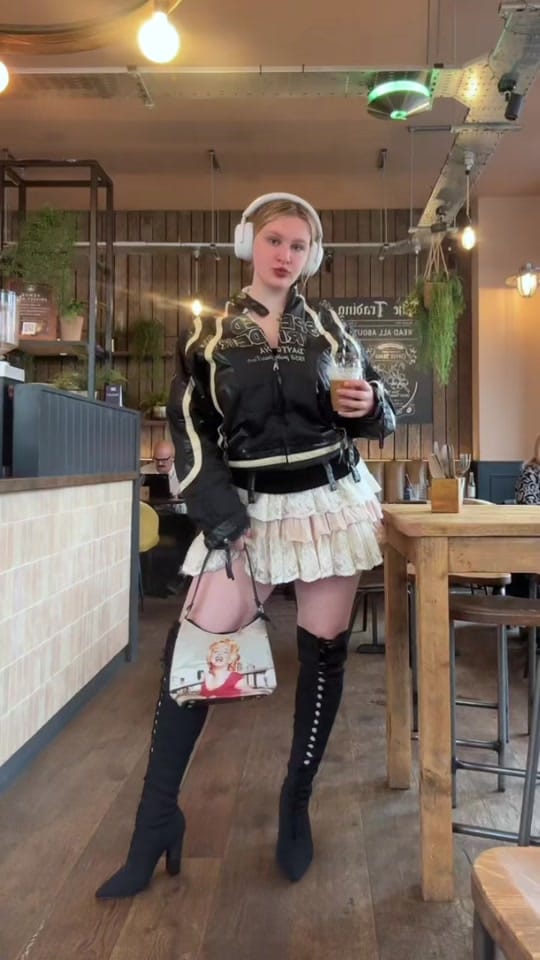 Post 1 by Alanna on TikTok (video)