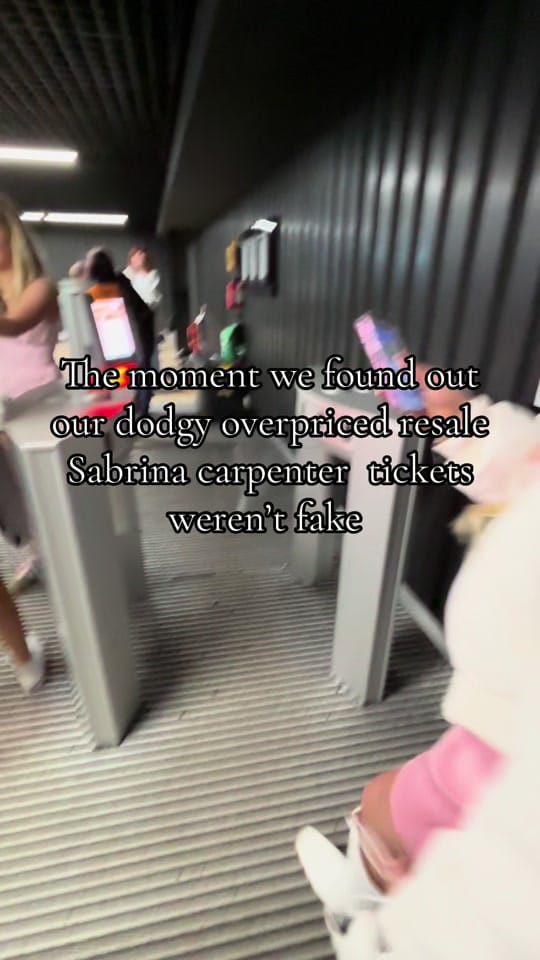 Post 10 by Niamhparryy on TikTok (video)