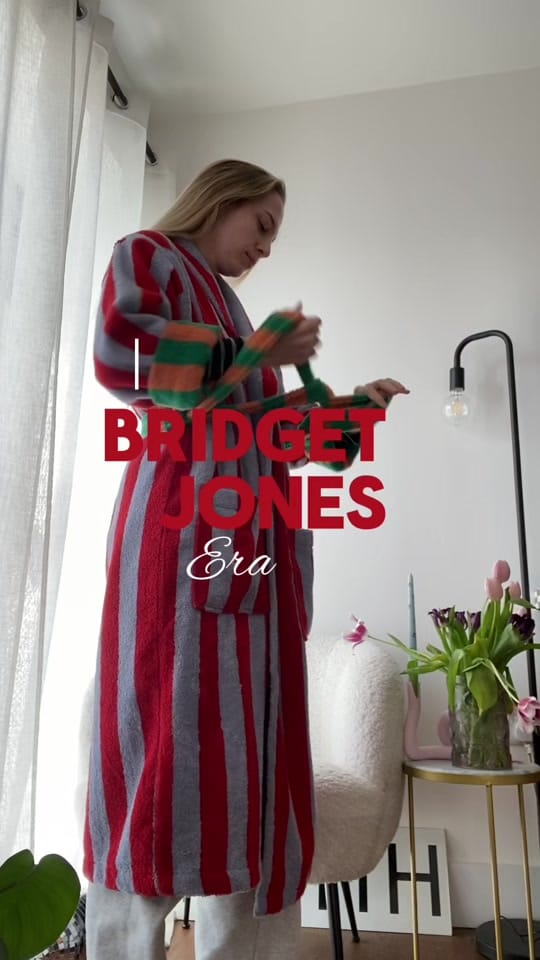 Post 8 by Sabrina Carder on TikTok (video)