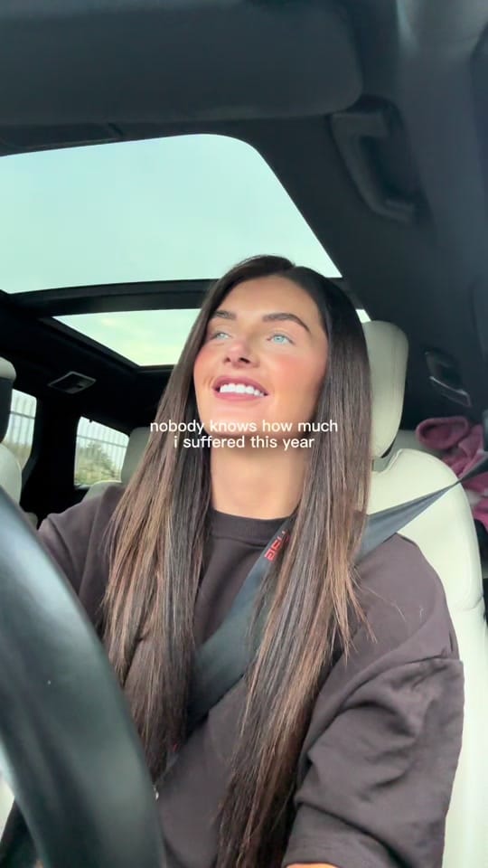 Post 10 by User002609 on TikTok (video)
