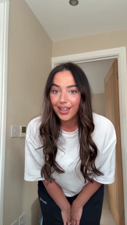 Post 1 by Cerys Nogan on TikTok (video)