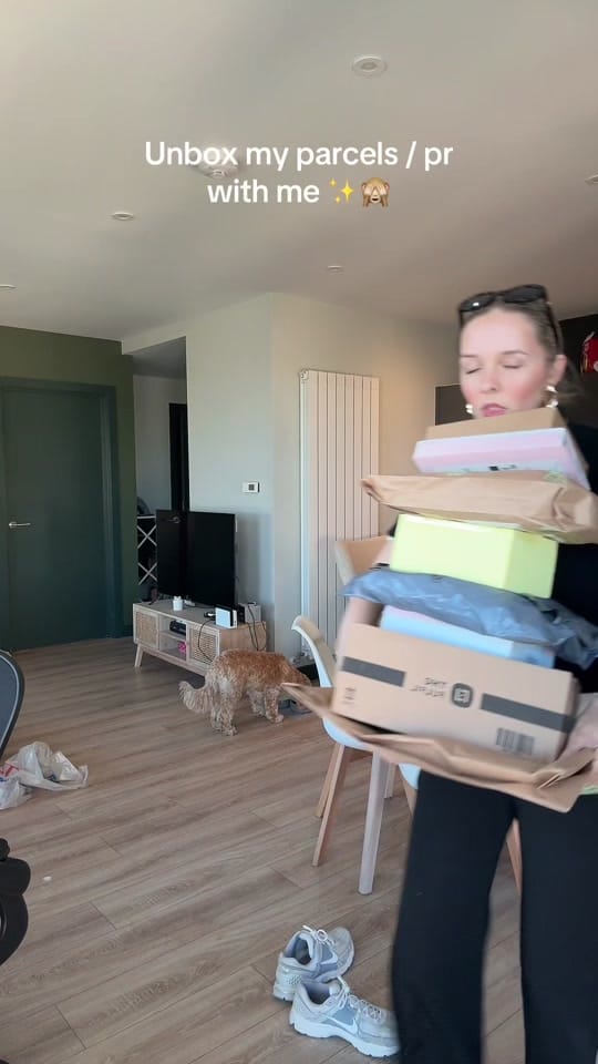 Post 5 by Amy Yasmin 🤍🎀 on TikTok (video)