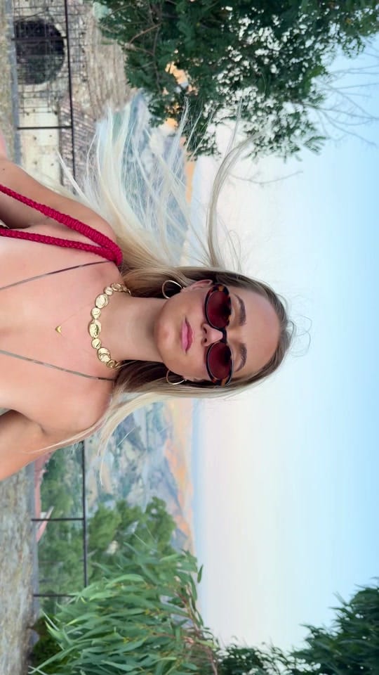 Post 9 by Lauren Mallett on TikTok (video)