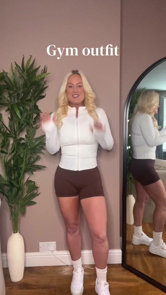 Post 2 by Annie on TikTok (video)