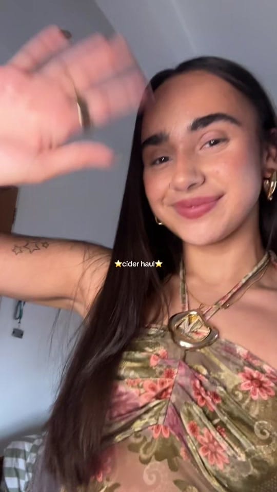 Post 4 by mia on TikTok (video)