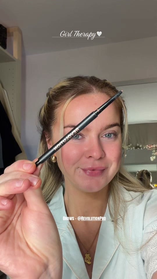 Post 1 by Sabrina Regan on TikTok (video)