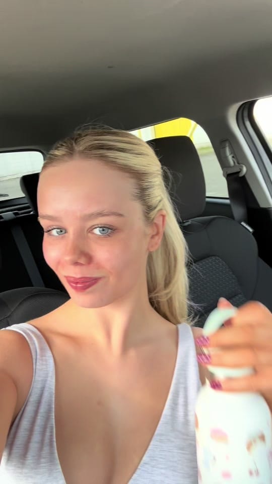 Post 3 by Eva Christie on TikTok (video)