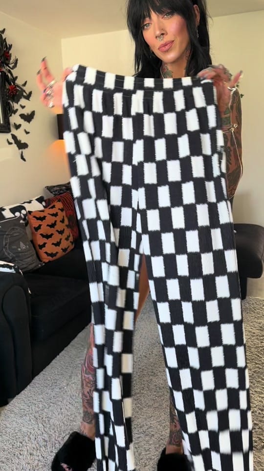 Post 10 by Amy-Louise 💀 on TikTok (video)