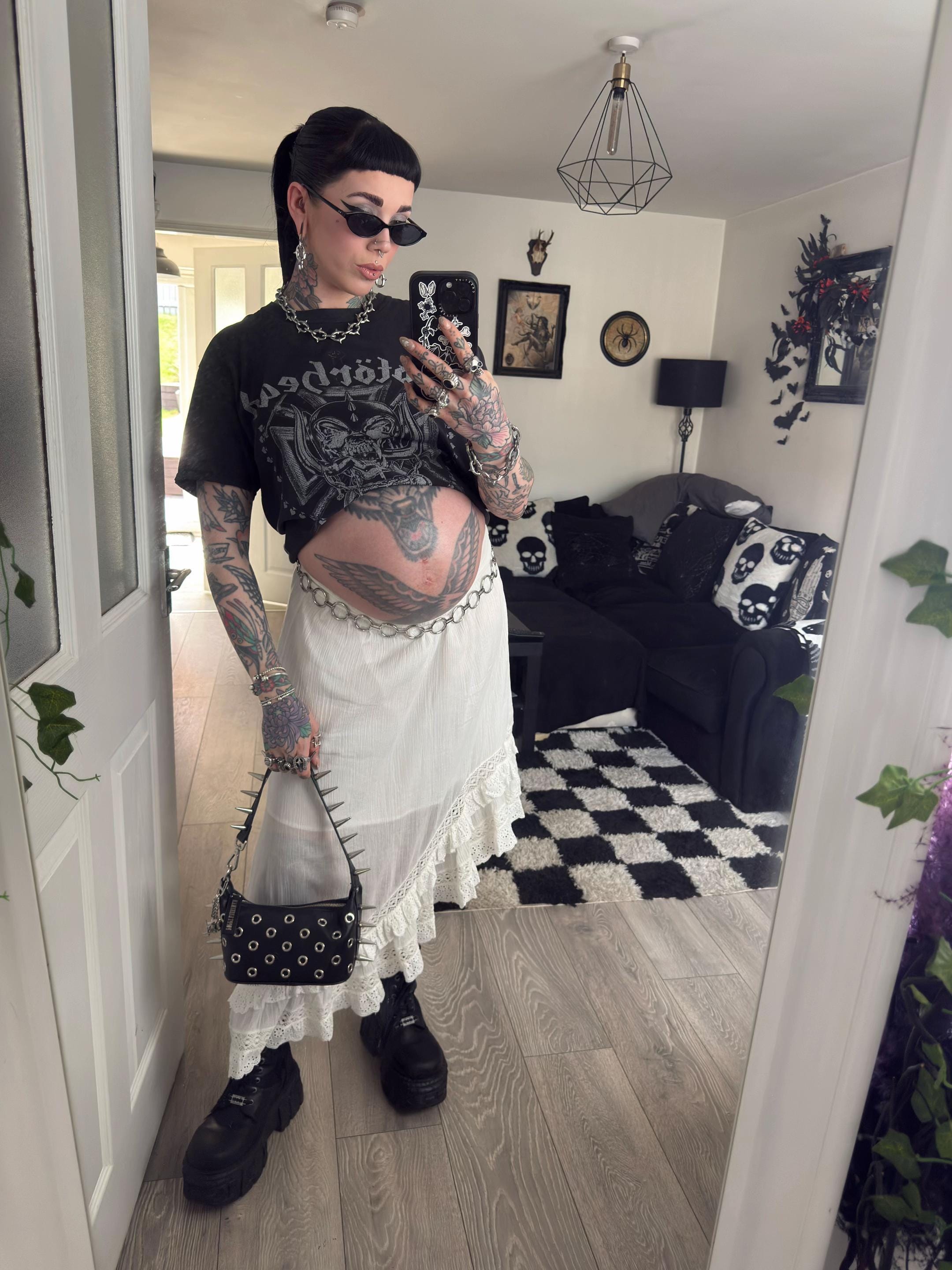 Post 2 by Amy-Louise 💀 on TikTok (video)