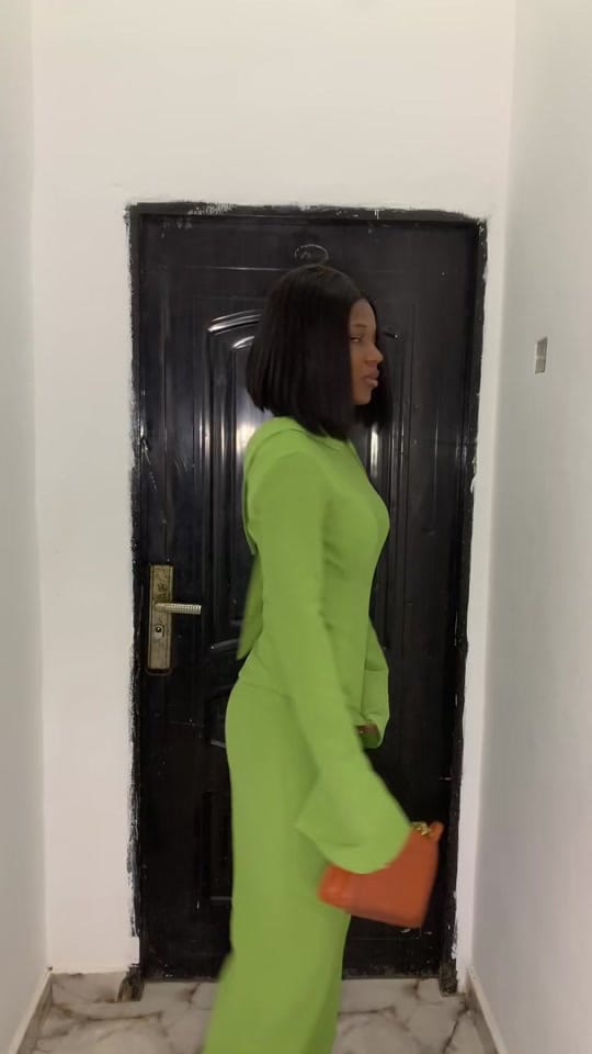 Post 2 by zu_be_re on TikTok (video)