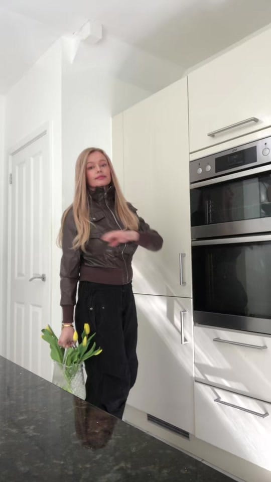 Post 8 by NADIA on TikTok (video)