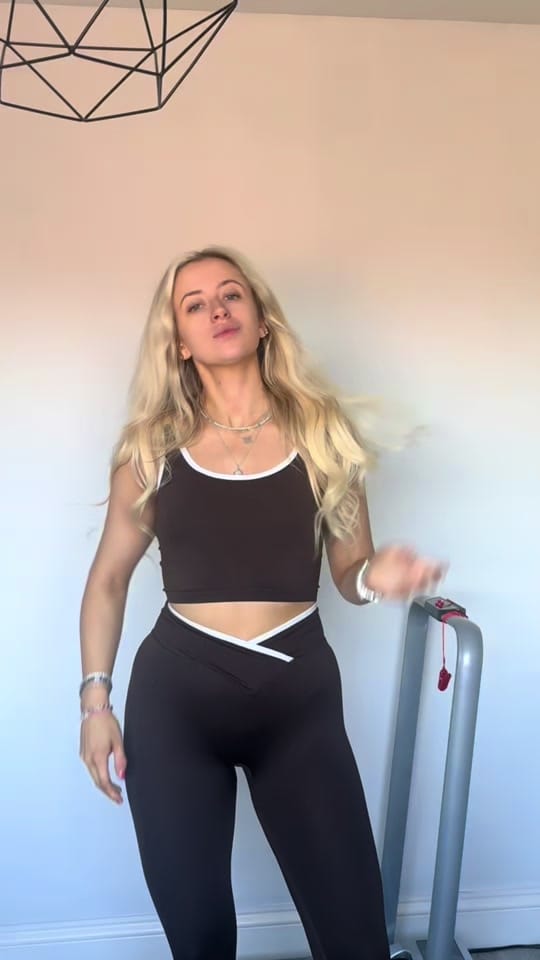 Post 1 by 𝐿𝓊𝒸𝓎 𝐻𝑒𝓁𝑒𝓃 🤍 on TikTok (video)